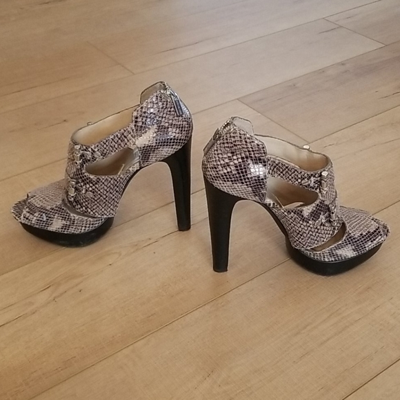 Michael Kors Stilletos - Picture 3 of 9